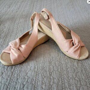 Land's End Pinky/Peachy Wedge with Gold Sheen - 9B